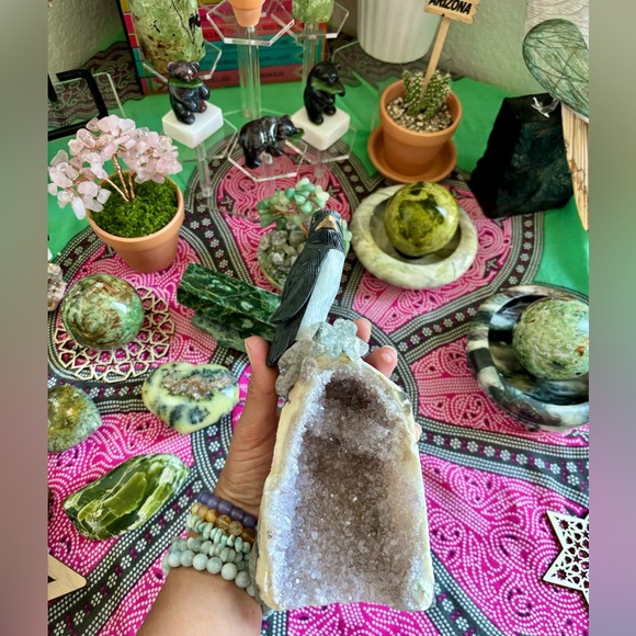 Gemstone Carving on Amethyst - Picture 6 of 9